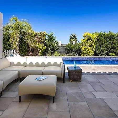Ferrarias Sleeps 10 With Pool And Wifi Villa *
