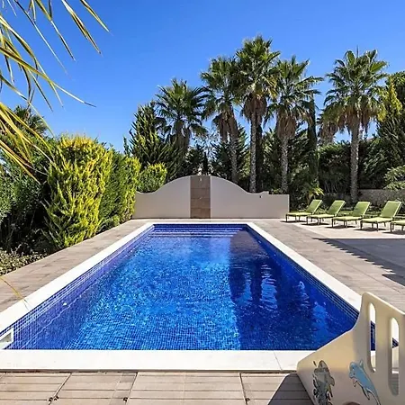 Villa Ferrarias Sleeps 10 With Pool And Wifi Ferrarias (Loule)