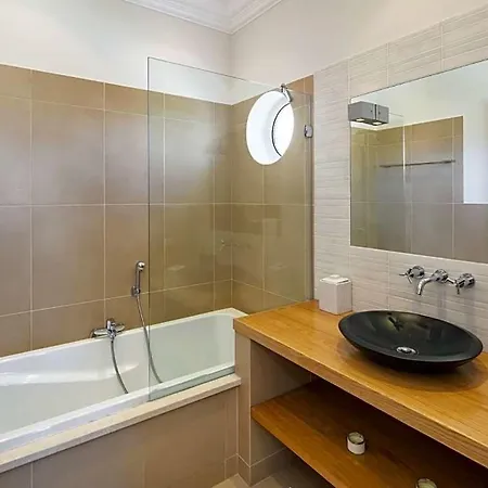 Ferrarias Sleeps 10 With Pool And Wifi Villa *